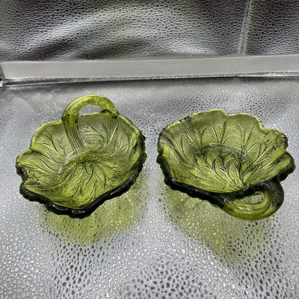 Set Of 2 Pebble Leaf Green (Avocado) Dishes By Indiana Glass 5" X 4" Super Cute!
